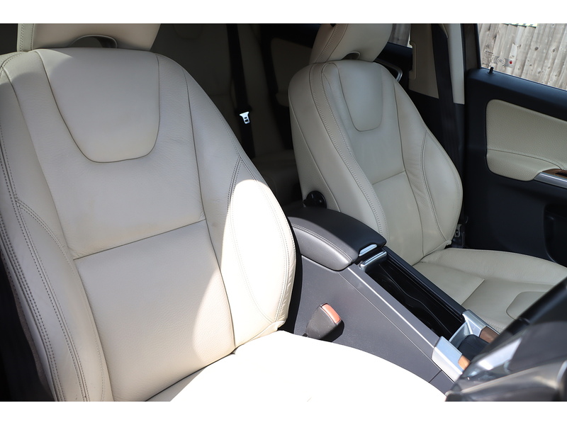 Volvo T5 Se 2.0 Estate Automatic Petrol 72-74 Mitcham Road
