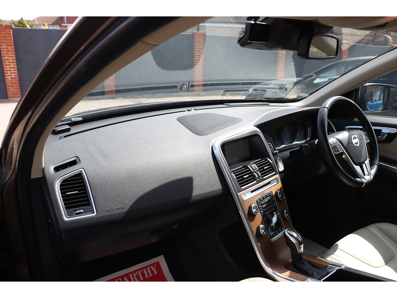 Volvo T5 Se 2.0 Estate Automatic Petrol 72-74 Mitcham Road