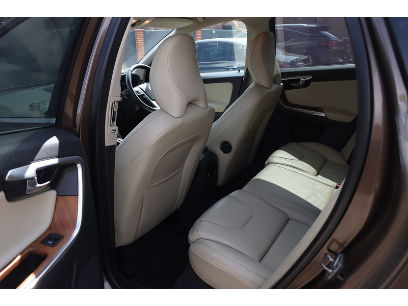 Volvo T5 Se 2.0 Estate Automatic Petrol 72-74 Mitcham Road