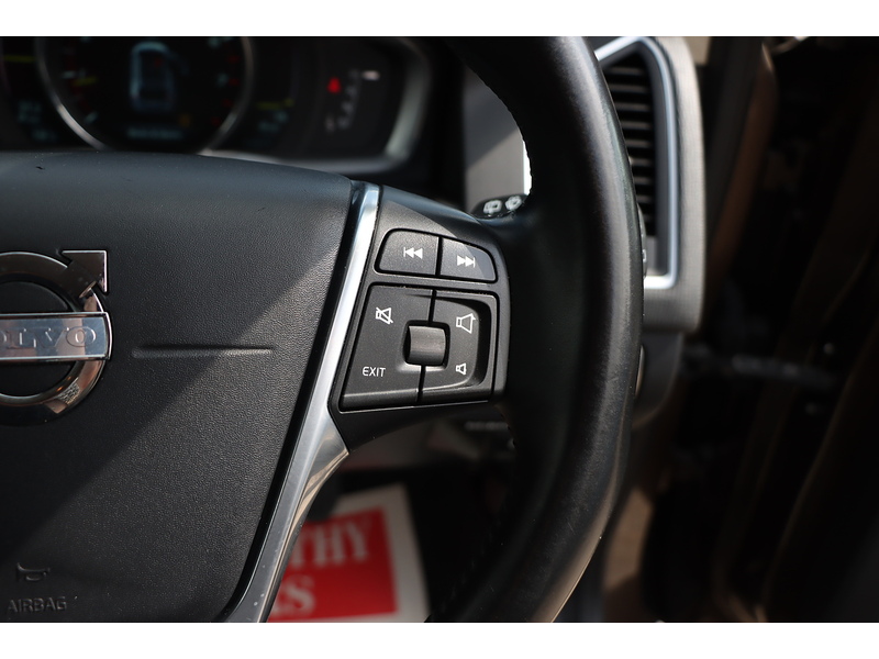 Volvo T5 Se 2.0 Estate Automatic Petrol 72-74 Mitcham Road