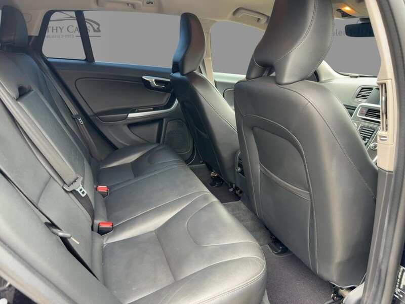 Volvo 2.0 T5 [245] SE LUX ESTATE 5 DOOR PETROL AUTO NO ULEZ CHARGE 72-74 Mitcham Road