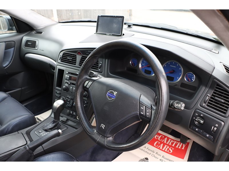 Volvo Volvo V70 R 2.5T AWD 300BHP Auto Estate - Just 42,000 Miles 72-74 Mitcham Road