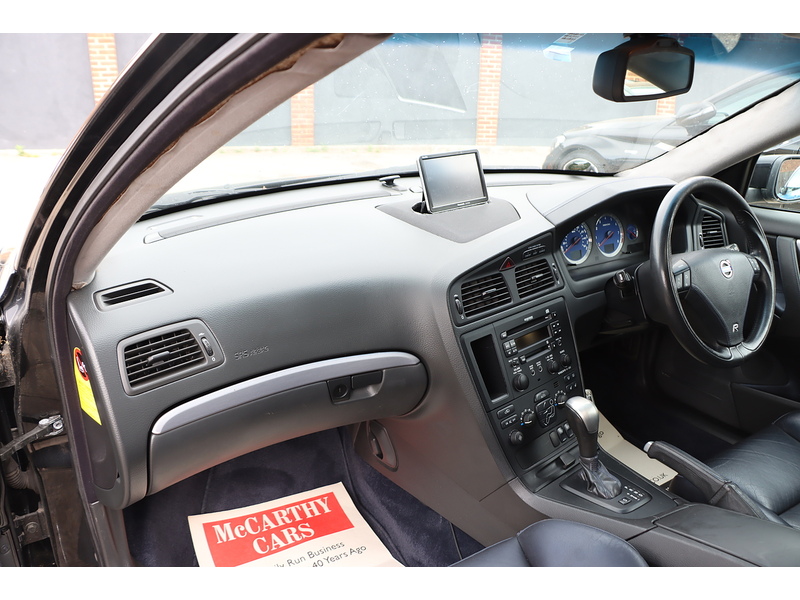 Volvo Volvo V70 R 2.5T AWD 300BHP Auto Estate - Just 42,000 Miles 72-74 Mitcham Road