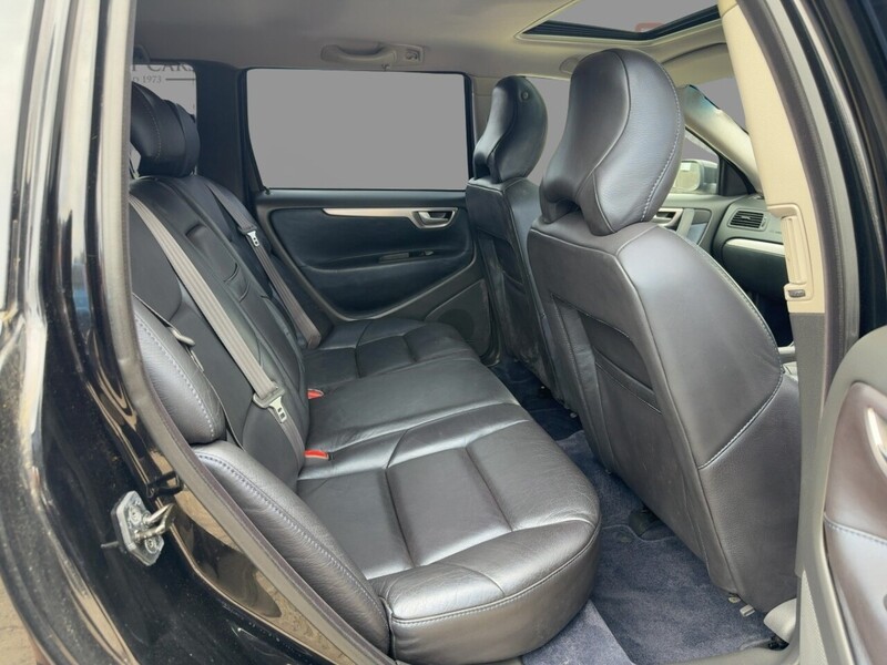 Volvo Volvo V70 R 2.5T AWD 300BHP Auto Estate - Just 42,000 Miles 72-74 Mitcham Road