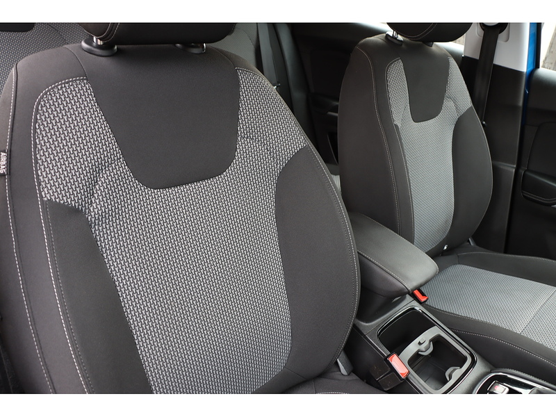 Vauxhall 1.2 TURBO GPF SE SUV 5DR PETROL MANUAL SAT NAV BLUETOOTH DAB STEREO APPLE CARPLAY PARKING AIDS JUST 1 OWNER FROM NEW ONLY 38000 MILES FSH 5 SERVICES 72-74 Mitcham Road