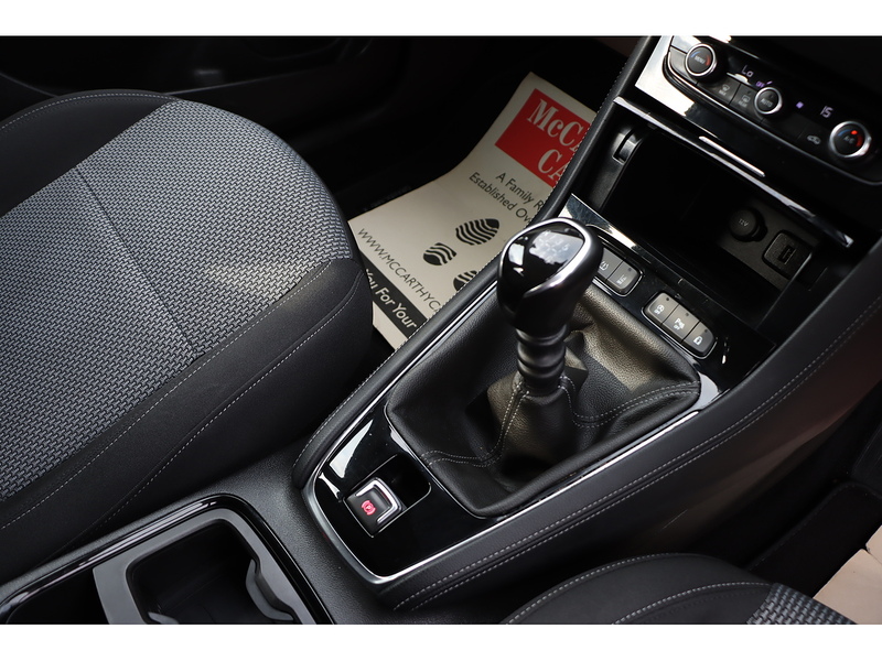 Vauxhall 1.2 TURBO GPF SE SUV 5DR PETROL MANUAL SAT NAV BLUETOOTH DAB STEREO APPLE CARPLAY PARKING AIDS JUST 1 OWNER FROM NEW ONLY 38000 MILES FSH 5 SERVICES 72-74 Mitcham Road