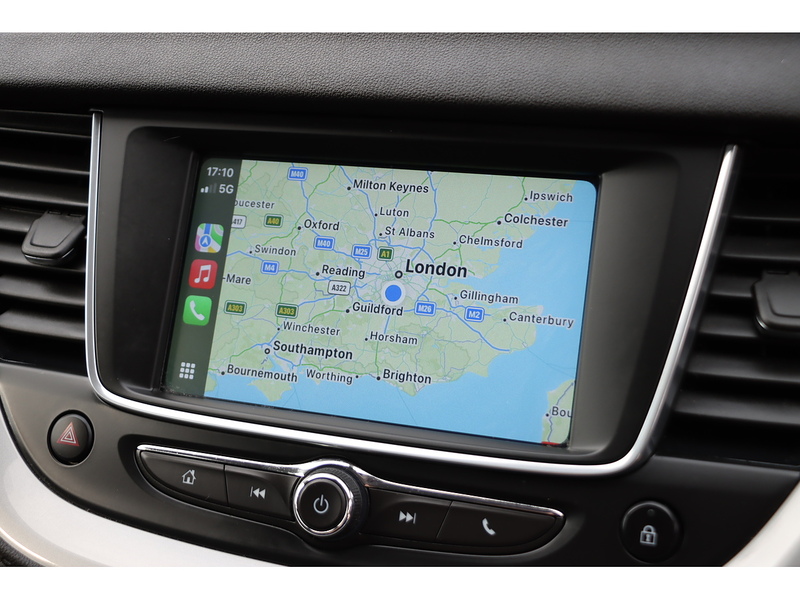 Vauxhall 1.2 TURBO GPF SE SUV 5DR PETROL MANUAL SAT NAV BLUETOOTH DAB STEREO APPLE CARPLAY PARKING AIDS JUST 1 OWNER FROM NEW ONLY 38000 MILES FSH 5 SERVICES 72-74 Mitcham Road