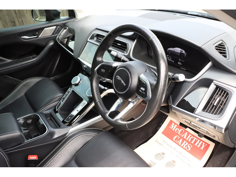 Jaguar 400 90KWH SE SUV 5DR ELECTRIC 4WD AUTO PAN ROOF HEATED SEATS SATNAV BLUETOOTH APPLE CARPLAY REAR CAMERA PARKING AIDS JUST 2 OWNERS ONLY 50000 MILES SH 72-74 Mitcham Road