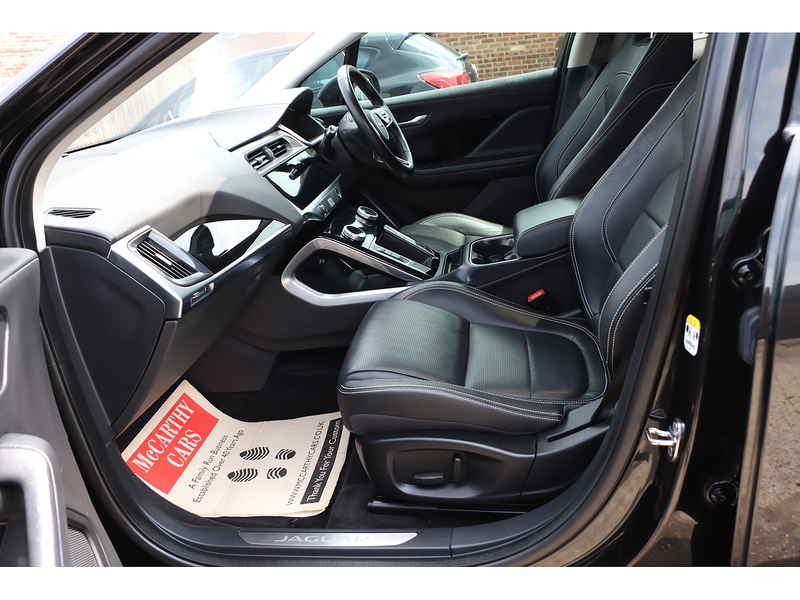 Jaguar 400 90KWH SE SUV 5DR ELECTRIC 4WD AUTO PAN ROOF HEATED SEATS SATNAV BLUETOOTH APPLE CARPLAY REAR CAMERA PARKING AIDS JUST 2 OWNERS ONLY 50000 MILES SH 72-74 Mitcham Road