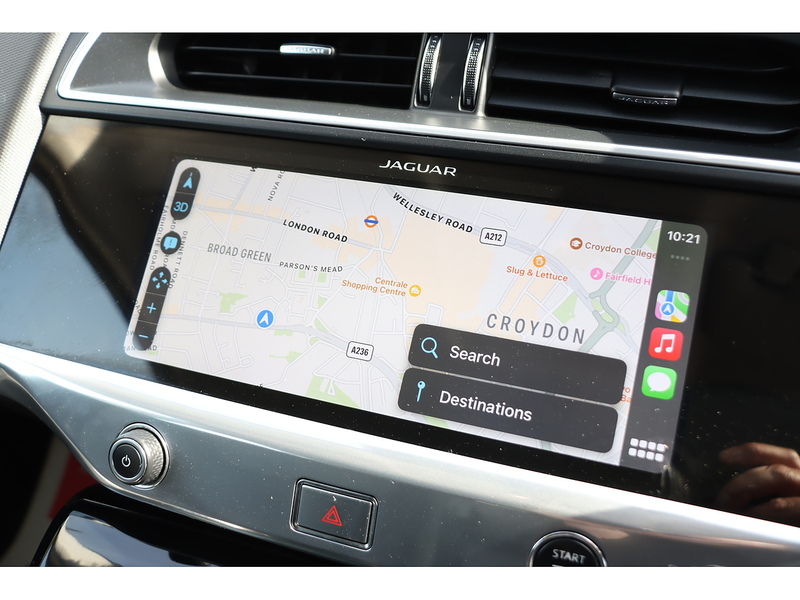 Jaguar 400 90KWH SE SUV 5DR ELECTRIC 4WD AUTO PAN ROOF HEATED SEATS SATNAV BLUETOOTH APPLE CARPLAY REAR CAMERA PARKING AIDS JUST 2 OWNERS ONLY 50000 MILES SH 72-74 Mitcham Road