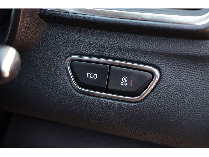 Renault 1.3 TCE GT LINE SUV 5DR PETROL MANUAL PAN ROOF HEATED SEATS SATNAV BLUETOOTH DAB STEREO APPLE CARPLAY REAR CAMERA PARKING AIDS 2 OWNERS 52000 MILES SH 72-74 Mitcham Road