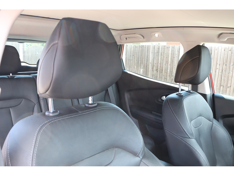 Renault 1.3 TCE GT LINE SUV 5DR PETROL MANUAL PAN ROOF HEATED SEATS SATNAV BLUETOOTH DAB STEREO APPLE CARPLAY REAR CAMERA PARKING AIDS 2 OWNERS 52000 MILES SH 72-74 Mitcham Road