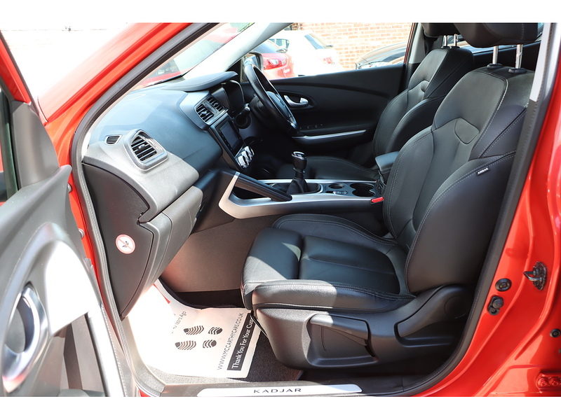 Renault 1.3 TCE GT LINE SUV 5DR PETROL MANUAL PAN ROOF HEATED SEATS SATNAV BLUETOOTH DAB STEREO APPLE CARPLAY REAR CAMERA PARKING AIDS 2 OWNERS 52000 MILES SH 72-74 Mitcham Road