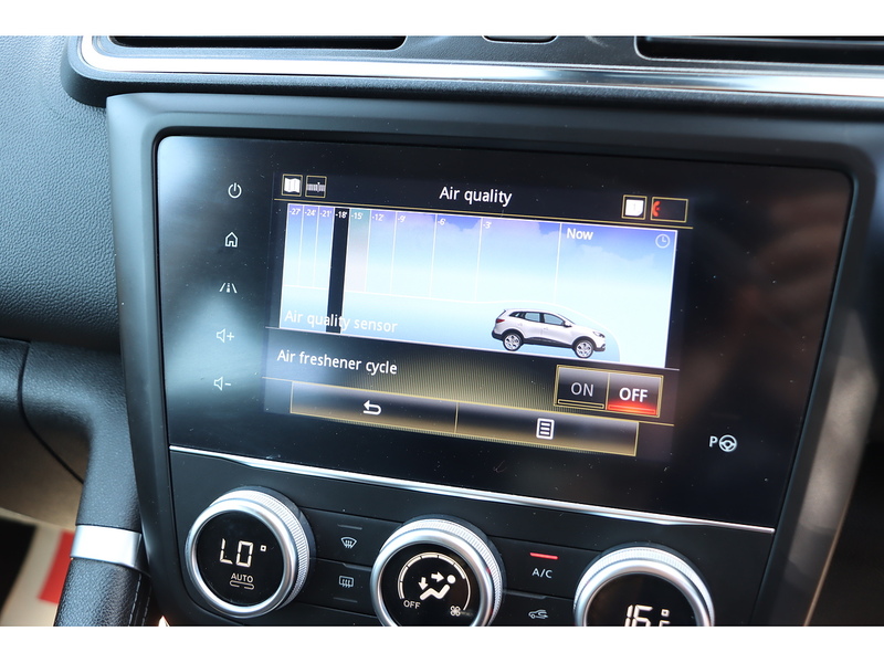 Renault 1.3 TCE GT LINE SUV 5DR PETROL MANUAL PAN ROOF HEATED SEATS SATNAV BLUETOOTH DAB STEREO APPLE CARPLAY REAR CAMERA PARKING AIDS 2 OWNERS 52000 MILES SH 72-74 Mitcham Road