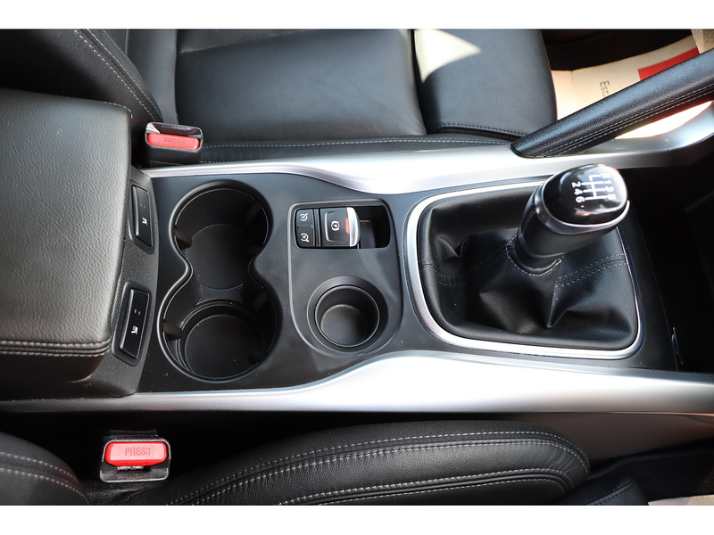 Renault 1.3 TCE GT LINE SUV 5DR PETROL MANUAL PAN ROOF HEATED SEATS SATNAV BLUETOOTH DAB STEREO APPLE CARPLAY REAR CAMERA PARKING AIDS 2 OWNERS 52000 MILES SH 72-74 Mitcham Road