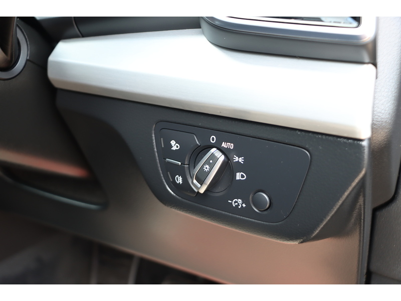 Audi 2.0 TDI 40 S LINE SUV 5DR DIESEL S TRONIC QUATTRO AUTO HEATED SEATS SATNAV BLUETOOTH DAB RADIO APPLE CARPLAY REAR CAMERA PARKING AIDS JUST 1 OWNER FSH 72-74 Mitcham Road