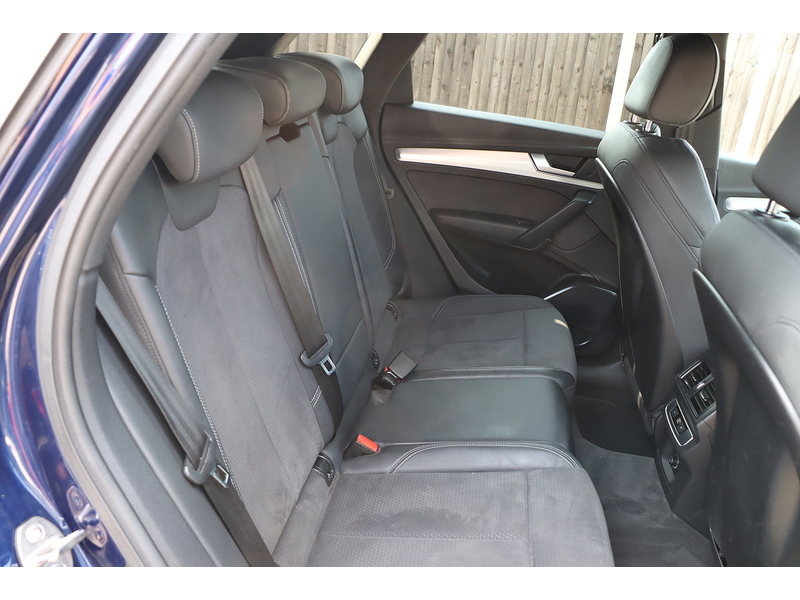 Audi 2.0 TDI 40 S LINE SUV 5DR DIESEL S TRONIC QUATTRO AUTO HEATED SEATS SATNAV BLUETOOTH DAB RADIO APPLE CARPLAY REAR CAMERA PARKING AIDS JUST 1 OWNER FSH 72-74 Mitcham Road