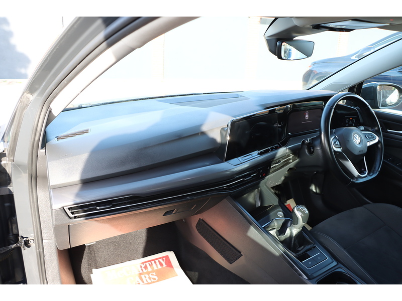 Volkswagen 1.5 TSI STYLE HATCHBACK 5DR PETROL MANUAL SAT NAV BLUETOOTH DAB STEREO PARKING AIDS JUST 2 OWNERS SAME OWNER FOR 3 YEARS 60000 MILES SH NO ULEZ CHARGE 72-74 Mitcham Road