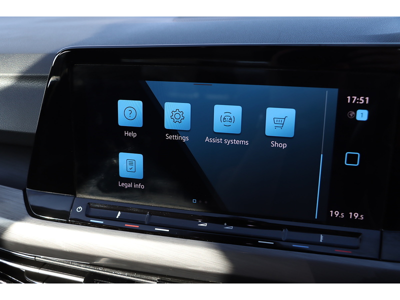 Volkswagen 1.5 TSI STYLE HATCHBACK 5DR PETROL MANUAL SAT NAV BLUETOOTH DAB STEREO PARKING AIDS JUST 2 OWNERS SAME OWNER FOR 3 YEARS 60000 MILES SH NO ULEZ CHARGE 72-74 Mitcham Road