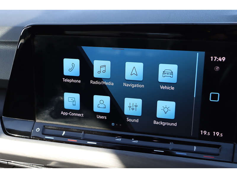 Volkswagen 1.5 TSI STYLE HATCHBACK 5DR PETROL MANUAL SAT NAV BLUETOOTH DAB STEREO PARKING AIDS JUST 2 OWNERS SAME OWNER FOR 3 YEARS 60000 MILES SH NO ULEZ CHARGE 72-74 Mitcham Road