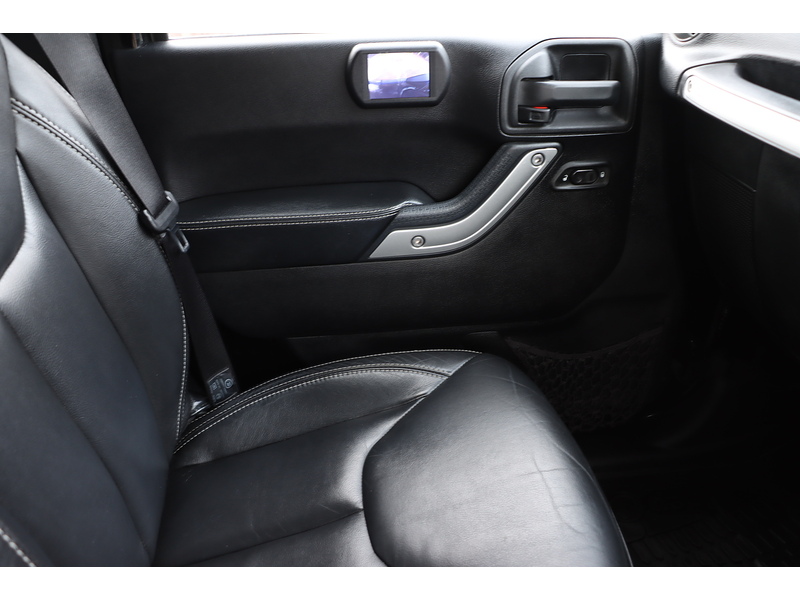 Jeep V6 Rubicon Unlimited 3600 5dr SUV AUTOMATIC Petrol 72-74 Mitcham Road