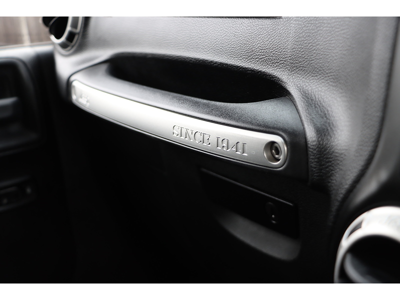 Jeep V6 Rubicon Unlimited 3600 5dr SUV AUTOMATIC Petrol 72-74 Mitcham Road