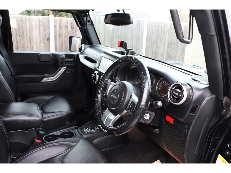 Jeep V6 Rubicon Unlimited 3600 5dr SUV AUTOMATIC Petrol 72-74 Mitcham Road