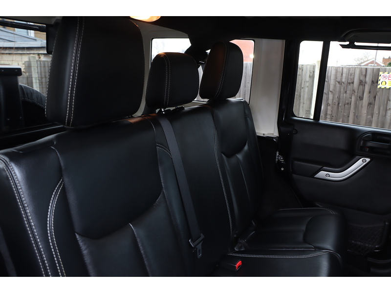 Jeep V6 Rubicon Unlimited 3600 5dr SUV AUTOMATIC Petrol 72-74 Mitcham Road