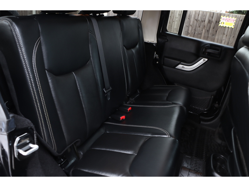Jeep V6 Rubicon Unlimited 3600 5dr SUV AUTOMATIC Petrol 72-74 Mitcham Road