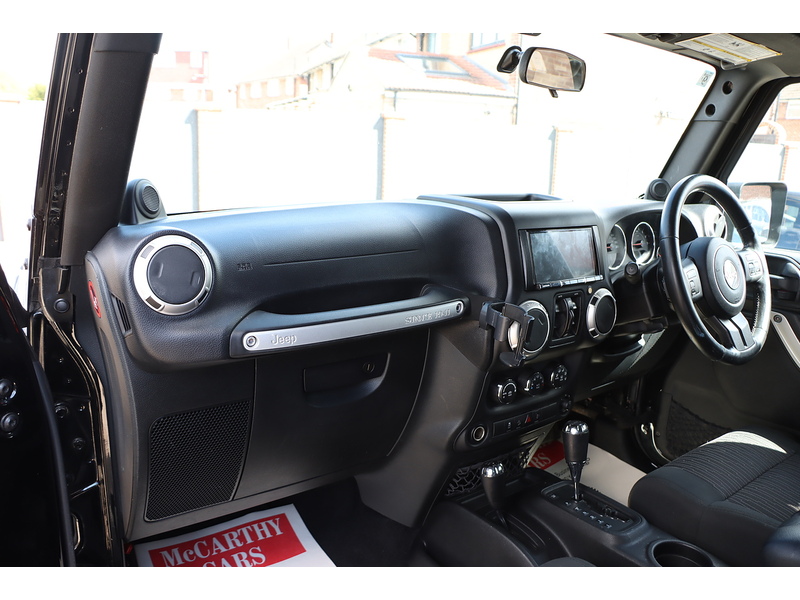 Jeep V6 Sahara Unlimited 3800 5dr SUV AUTOMATIC Petrol 72-74 Mitcham Road