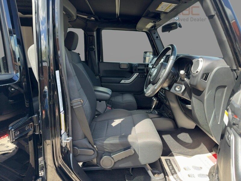 Jeep V6 Sahara Unlimited 3800 5dr SUV AUTOMATIC Petrol 72-74 Mitcham Road