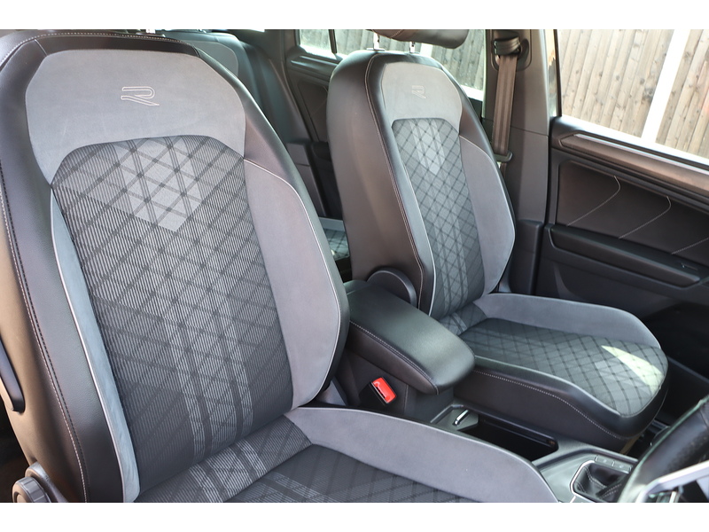 Volkswagen 1.5 TSI R-LINE SUV 5DR PETROL DSG AUTO HEATED SEATS SAT NAV BLUETOOTH DAB STEREO APPLE CARPLAY PARKING AIDS JUST 1 OWNER FROM NEW ONLY 40000 MILES FSH 72-74 Mitcham Road