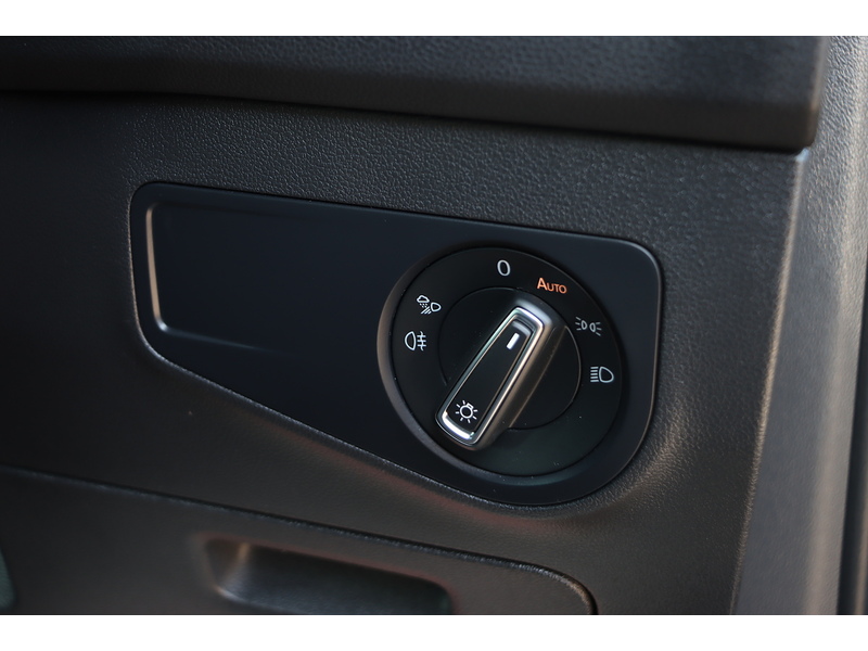 Volkswagen 1.5 TSI R-LINE SUV 5DR PETROL DSG AUTO HEATED SEATS SAT NAV BLUETOOTH DAB STEREO APPLE CARPLAY PARKING AIDS JUST 1 OWNER FROM NEW ONLY 40000 MILES FSH 72-74 Mitcham Road