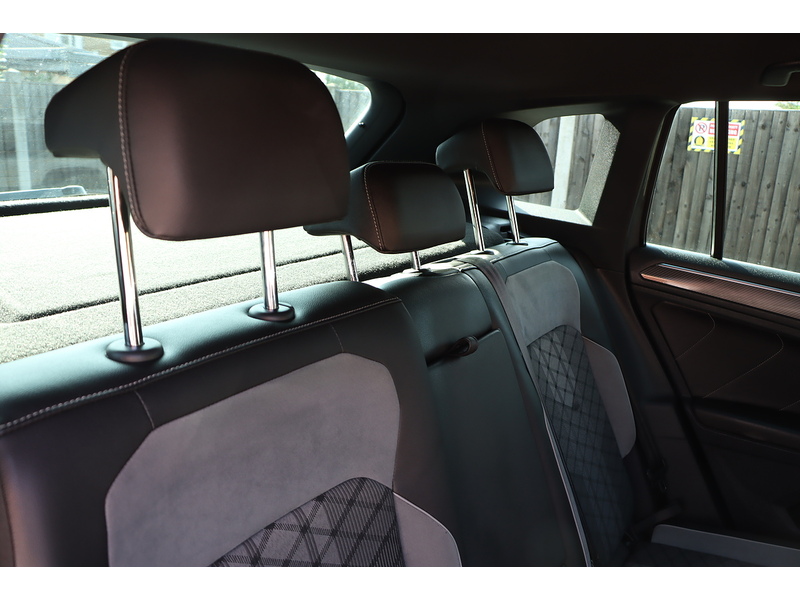 Volkswagen 1.5 TSI R-LINE SUV 5DR PETROL DSG AUTO HEATED SEATS SAT NAV BLUETOOTH DAB STEREO APPLE CARPLAY PARKING AIDS JUST 1 OWNER FROM NEW ONLY 40000 MILES FSH 72-74 Mitcham Road