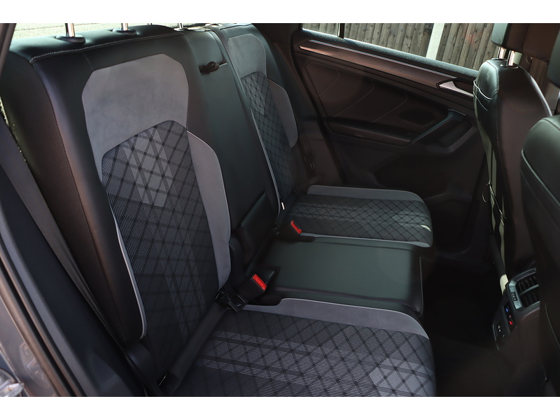 Volkswagen 1.5 TSI R-LINE SUV 5DR PETROL DSG AUTO HEATED SEATS SAT NAV BLUETOOTH DAB STEREO APPLE CARPLAY PARKING AIDS JUST 1 OWNER FROM NEW ONLY 40000 MILES FSH 72-74 Mitcham Road