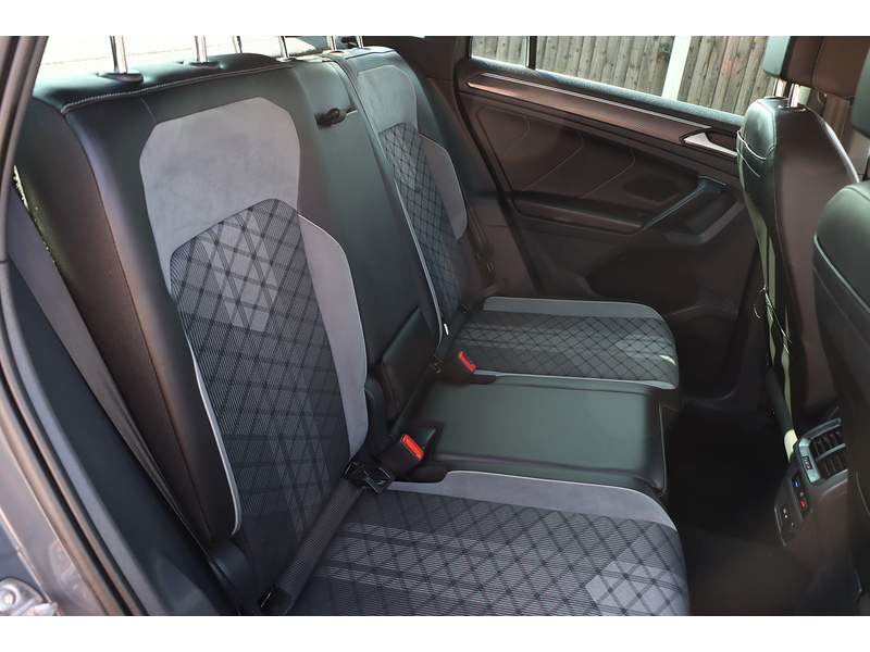 Volkswagen 1.5 TSI R-LINE SUV 5DR PETROL DSG AUTO HEATED SEATS SAT NAV BLUETOOTH DAB STEREO APPLE CARPLAY PARKING AIDS JUST 1 OWNER FROM NEW ONLY 40000 MILES FSH 72-74 Mitcham Road