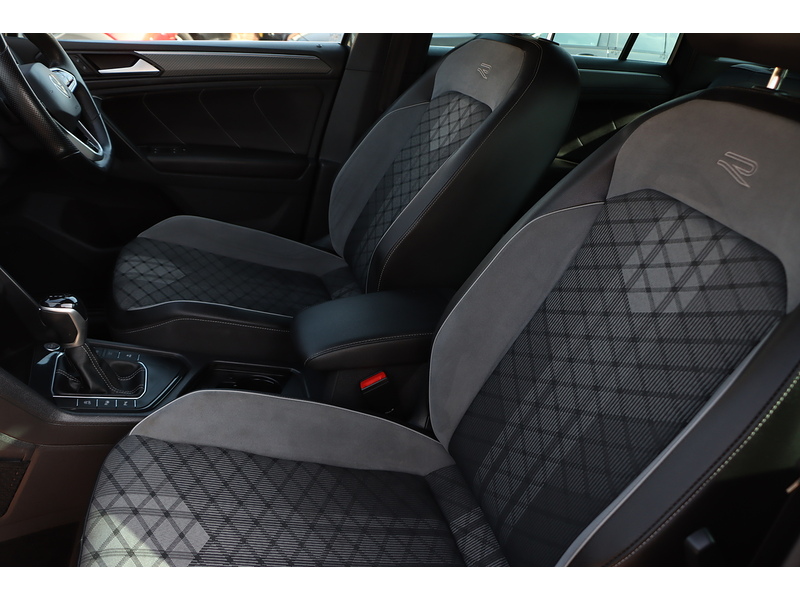 Volkswagen 1.5 TSI R-LINE SUV 5DR PETROL DSG AUTO HEATED SEATS SAT NAV BLUETOOTH DAB STEREO APPLE CARPLAY PARKING AIDS JUST 1 OWNER FROM NEW ONLY 40000 MILES FSH 72-74 Mitcham Road