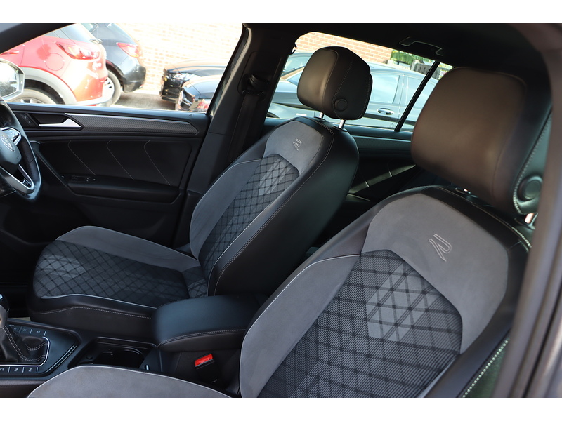 Volkswagen 1.5 TSI R-LINE SUV 5DR PETROL DSG AUTO HEATED SEATS SAT NAV BLUETOOTH DAB STEREO APPLE CARPLAY PARKING AIDS JUST 1 OWNER FROM NEW ONLY 40000 MILES FSH 72-74 Mitcham Road