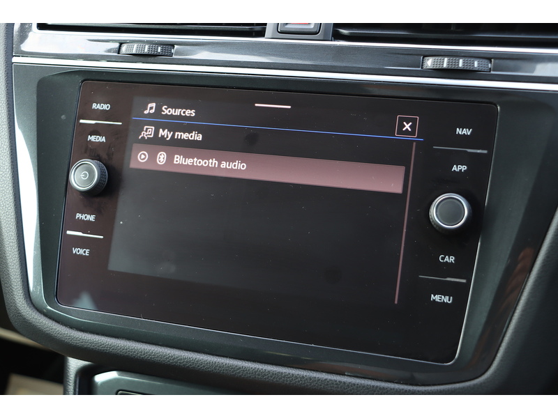 Volkswagen 1.5 TSI R-LINE SUV 5DR PETROL DSG AUTO HEATED SEATS SAT NAV BLUETOOTH DAB STEREO APPLE CARPLAY PARKING AIDS JUST 1 OWNER FROM NEW ONLY 40000 MILES FSH 72-74 Mitcham Road