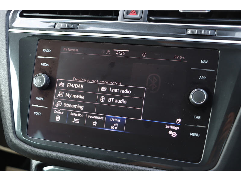 Volkswagen 1.5 TSI R-LINE SUV 5DR PETROL DSG AUTO HEATED SEATS SAT NAV BLUETOOTH DAB STEREO APPLE CARPLAY PARKING AIDS JUST 1 OWNER FROM NEW ONLY 40000 MILES FSH 72-74 Mitcham Road