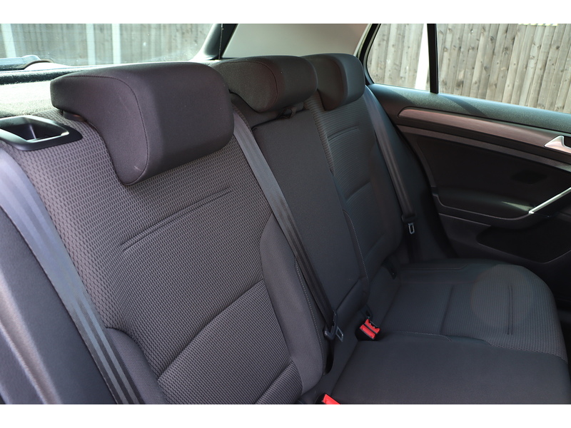 Volkswagen 1.5 TSI EVO MATCH HATCHBACK 5DR PETROL DSG AUTO SAT NAV BLUETOOTH DAB STEREO USB INPUT APPLE CARPLAY PARKING AIDS ONLY 13000 MILES FSH NO ULEZ CHARGE 72-74 Mitcham Road