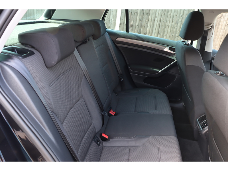 Volkswagen 1.5 TSI EVO MATCH HATCHBACK 5DR PETROL DSG AUTO SAT NAV BLUETOOTH DAB STEREO USB INPUT APPLE CARPLAY PARKING AIDS ONLY 13000 MILES FSH NO ULEZ CHARGE 72-74 Mitcham Road