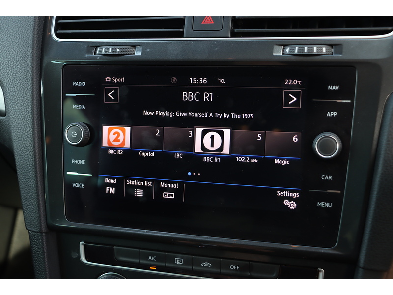 Volkswagen 1.5 TSI EVO MATCH HATCHBACK 5DR PETROL DSG AUTO SAT NAV BLUETOOTH DAB STEREO USB INPUT APPLE CARPLAY PARKING AIDS ONLY 13000 MILES FSH NO ULEZ CHARGE 72-74 Mitcham Road