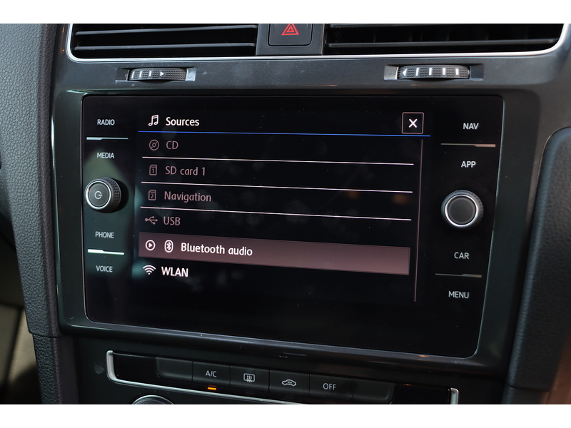 Volkswagen 1.5 TSI EVO MATCH HATCHBACK 5DR PETROL DSG AUTO SAT NAV BLUETOOTH DAB STEREO USB INPUT APPLE CARPLAY PARKING AIDS ONLY 13000 MILES FSH NO ULEZ CHARGE 72-74 Mitcham Road