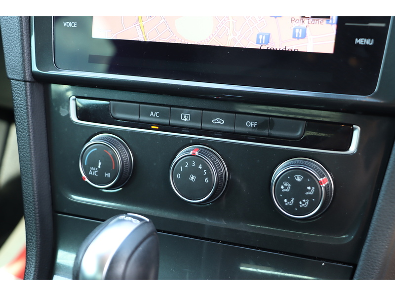 Volkswagen 1.5 TSI EVO MATCH HATCHBACK 5DR PETROL DSG AUTO SAT NAV BLUETOOTH DAB STEREO USB INPUT APPLE CARPLAY PARKING AIDS ONLY 13000 MILES FSH NO ULEZ CHARGE 72-74 Mitcham Road