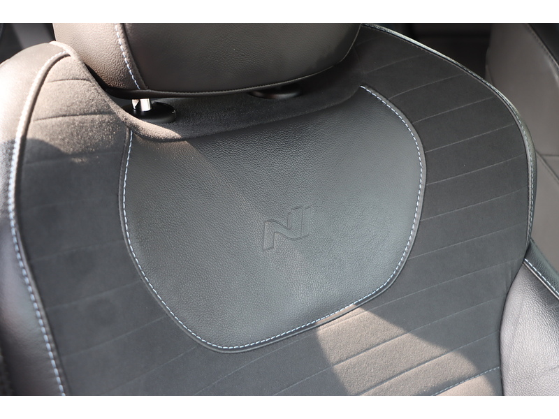 Hyundai 2.0 T-GDI N PERFORMANCE FASTBACK 5DR PETROL MANUAL HEATED SEATS SATNAV BLUETOOTH DAB RADIO APPLE CARPLAY REAR CAMERA PARKING AIDS ONLY 59000 MILES FSH 72-74 Mitcham Road