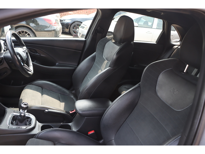 Hyundai 2.0 T-GDI N PERFORMANCE FASTBACK 5DR PETROL MANUAL HEATED SEATS SATNAV BLUETOOTH DAB RADIO APPLE CARPLAY REAR CAMERA PARKING AIDS ONLY 59000 MILES FSH 72-74 Mitcham Road