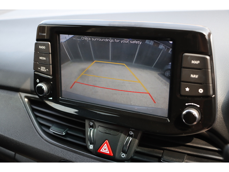 Hyundai 2.0 T-GDI N PERFORMANCE FASTBACK 5DR PETROL MANUAL HEATED SEATS SATNAV BLUETOOTH DAB RADIO APPLE CARPLAY REAR CAMERA PARKING AIDS ONLY 59000 MILES FSH 72-74 Mitcham Road