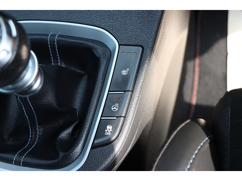 Hyundai 2.0 T-GDI N PERFORMANCE FASTBACK 5DR PETROL MANUAL HEATED SEATS SATNAV BLUETOOTH DAB RADIO APPLE CARPLAY REAR CAMERA PARKING AIDS ONLY 59000 MILES FSH 72-74 Mitcham Road