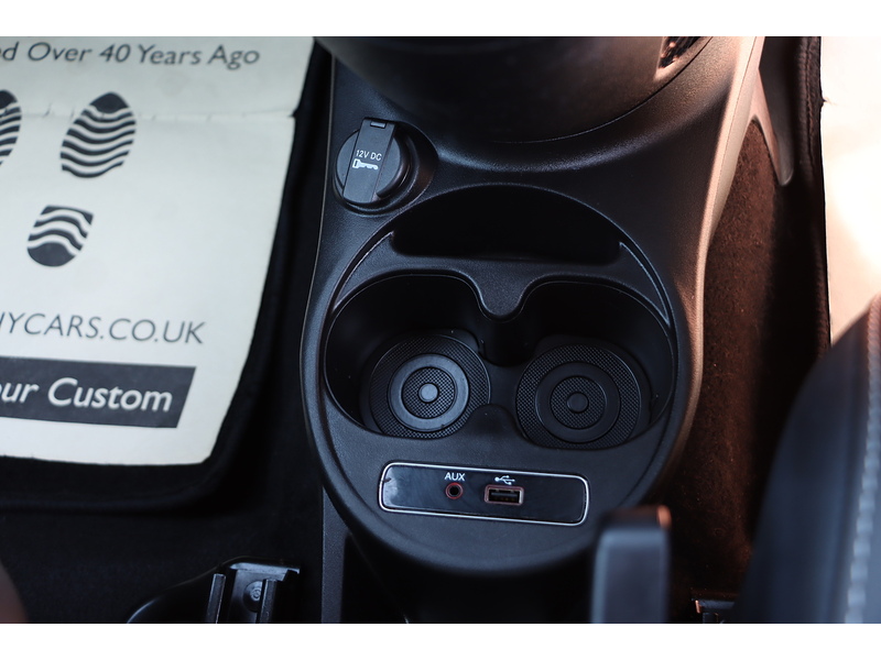 Abarth 1.4 T-JET TURISMO CABRIO 2DR PETROL MANUAL SAT NAV BLUETOOTH DAB STEREO APPLE CARPLAY PARKING AIDS SAME OWNER FOR 4 YEARS 70000 MILES FSH 6 SERVICES 72-74 Mitcham Road